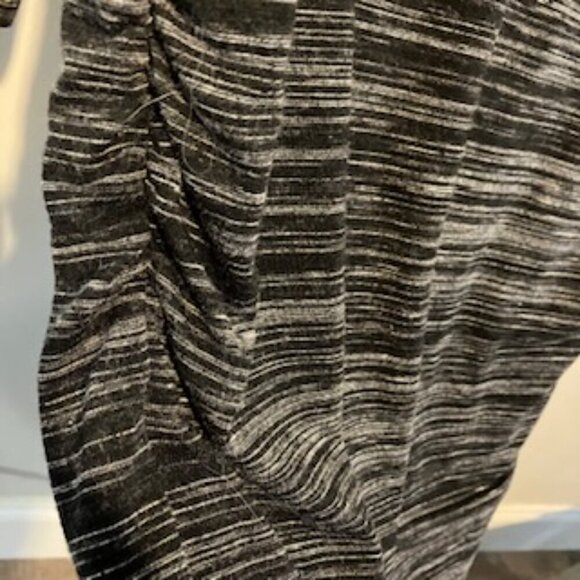 Athleta Avenues dress black loose fit top , fitted skirt size XS - Picture 4 of 5